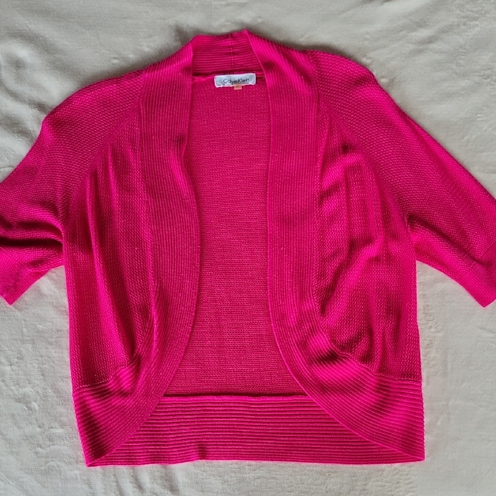 Calvin Klein pink short sleeve shrug size M